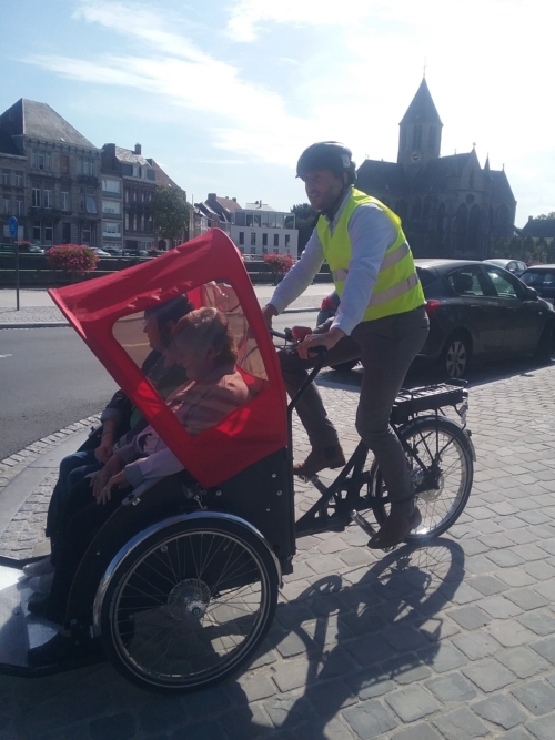 WZC HHart Oudenaarde Vrijwilligers Riksja fiets